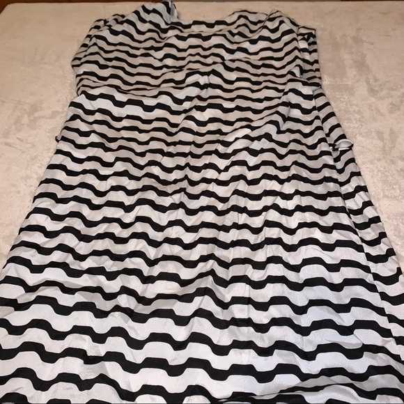 Everly Dress - Picture 8 of 10